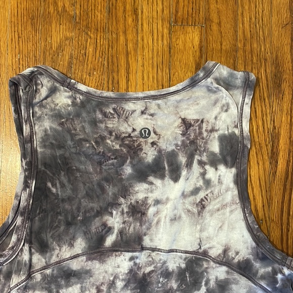 Lululemon Long for Length Tank
Diamond Dye Glacier Grey Moonwalk - Picture 4 of 4